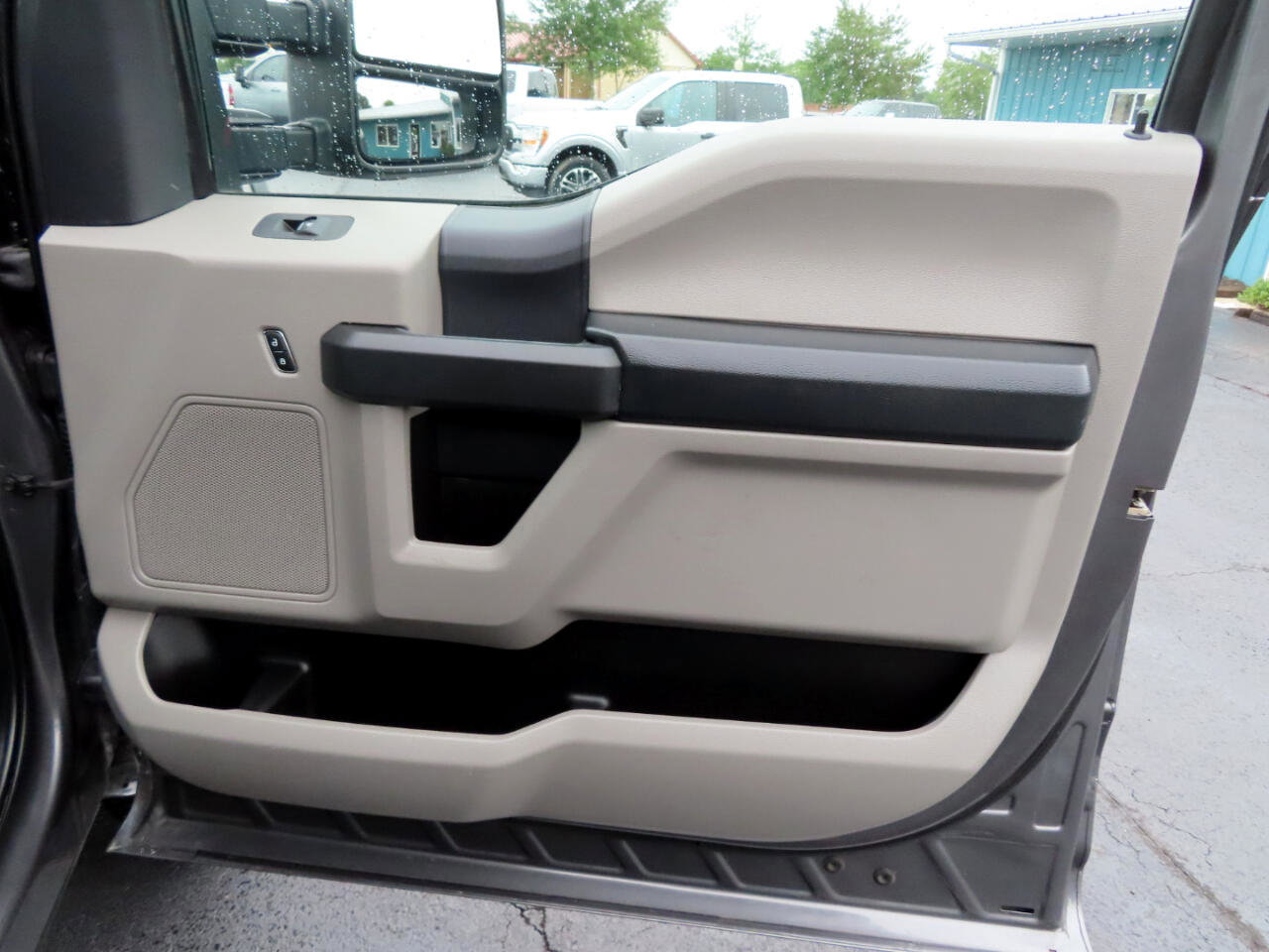 Used 2022 Ford F350 XL w/ Power Equipment Group image 45