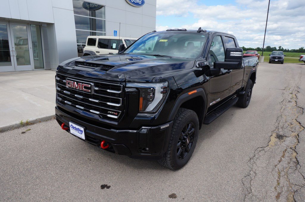 Used 2026 GMC Sierra 3500 AT4 w/ AT4 Premium Plus Package AWD/4WD image 7