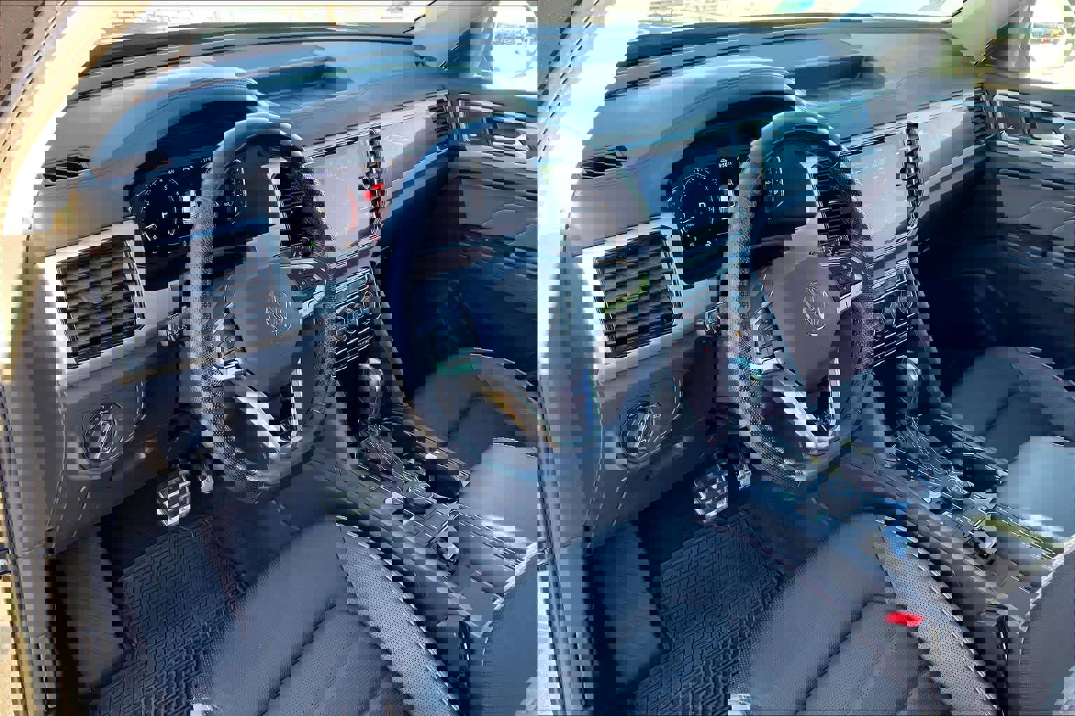 Used 2021 Volkswagen Atlas SEL Premium image 18