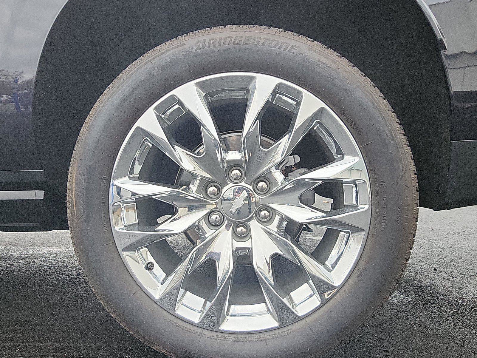 New 2024 Chevrolet Suburban High Country image 9