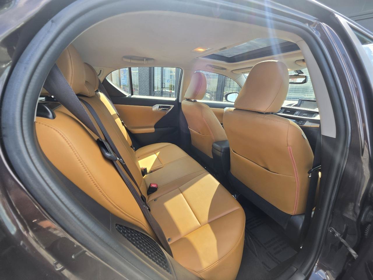Used 2013 Lexus CT 200h w/ Premium Pkg w/Navigation FWD image 38