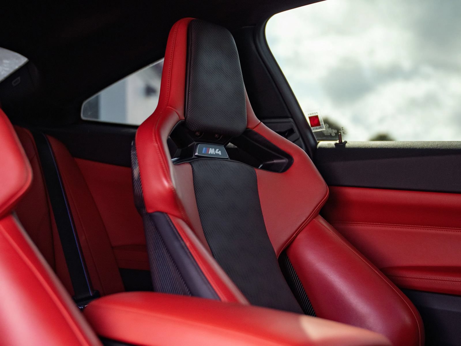 Used 2021 BMW M4 Competition w/ M Carbon Exterior Package RWD image 45