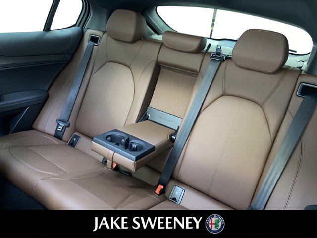 Used 2023 Alfa Romeo Stelvio Ti image 13