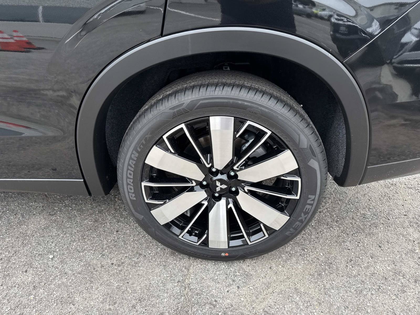 New 2026 Mitsubishi Outlander SE FWD image 6