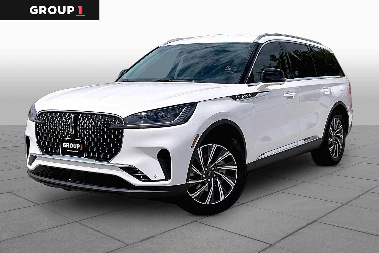 Used 2026 Lincoln Aviator 2WD image 1