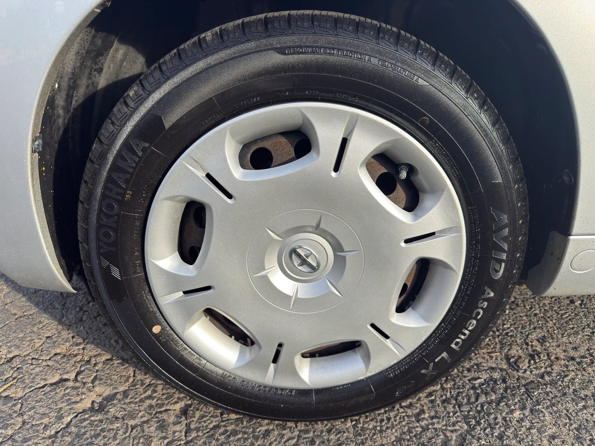 Used 2012 Scion xD image 9