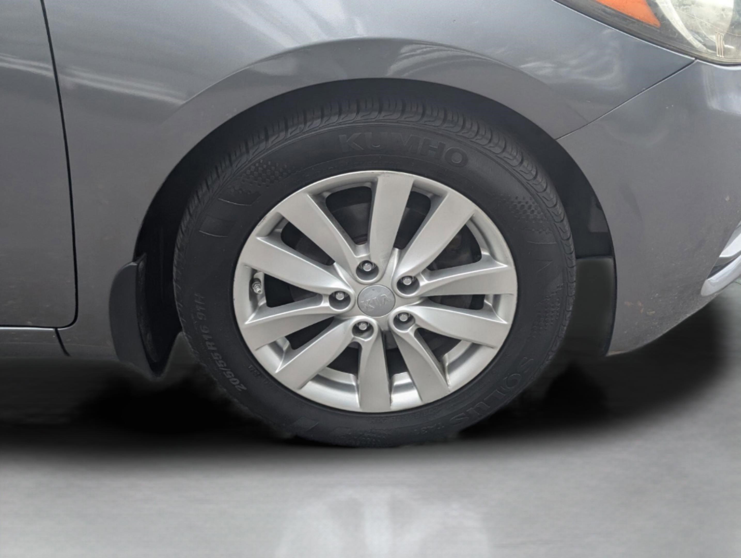 Used 2016 Kia Forte LX w/ LX Popular Plus Package image 38