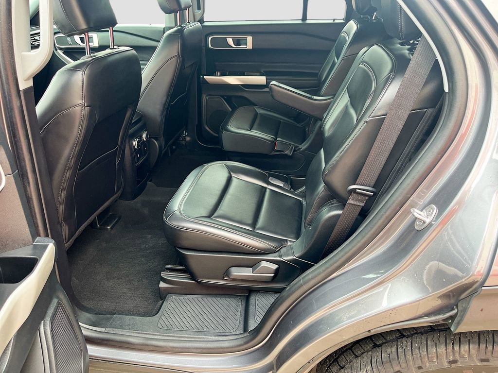 Used 2021 Ford Explorer XLT w/ Equipment Group 202A image 26