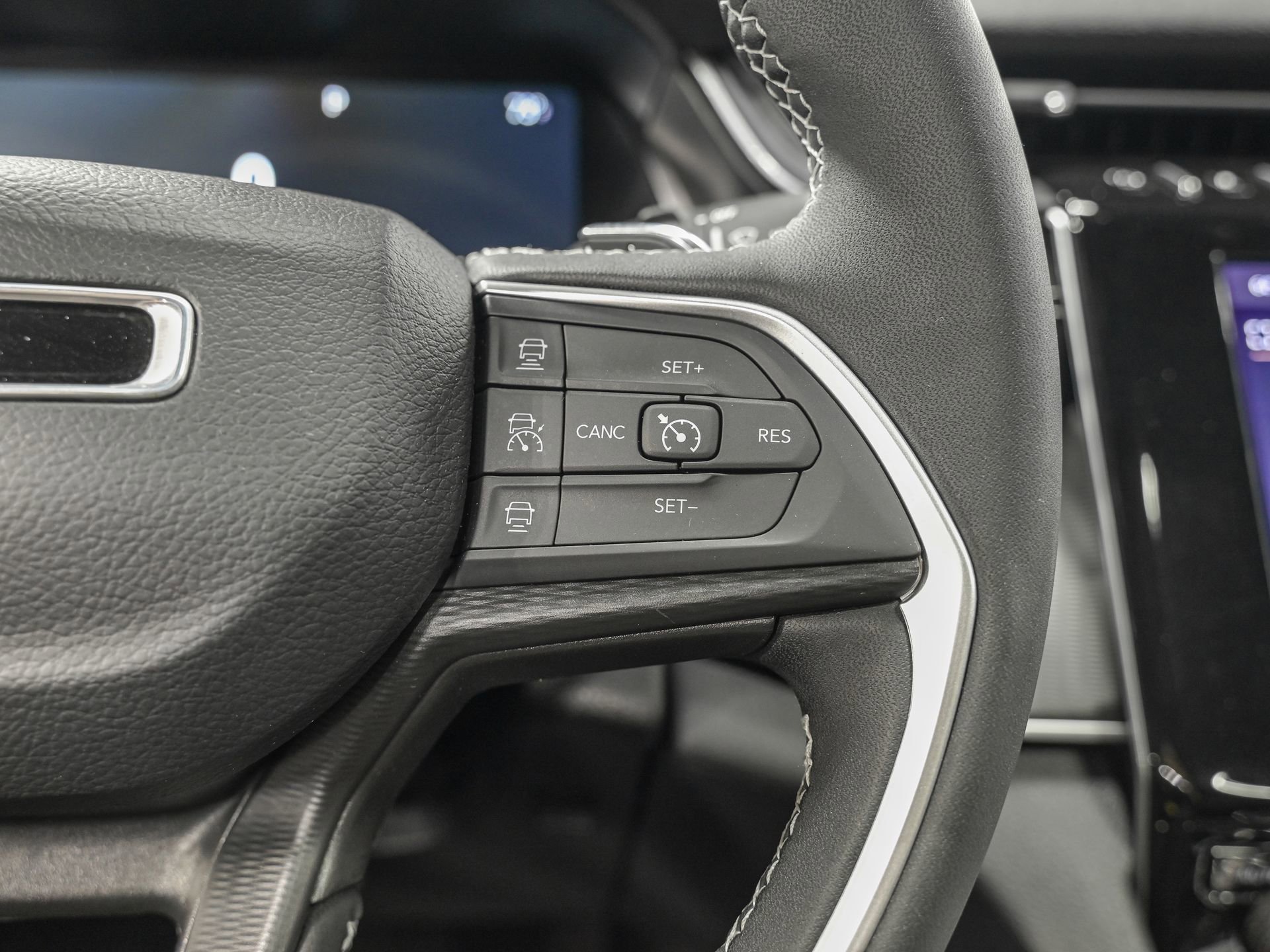 Used 2024 Jeep Grand Cherokee Altitude image 20