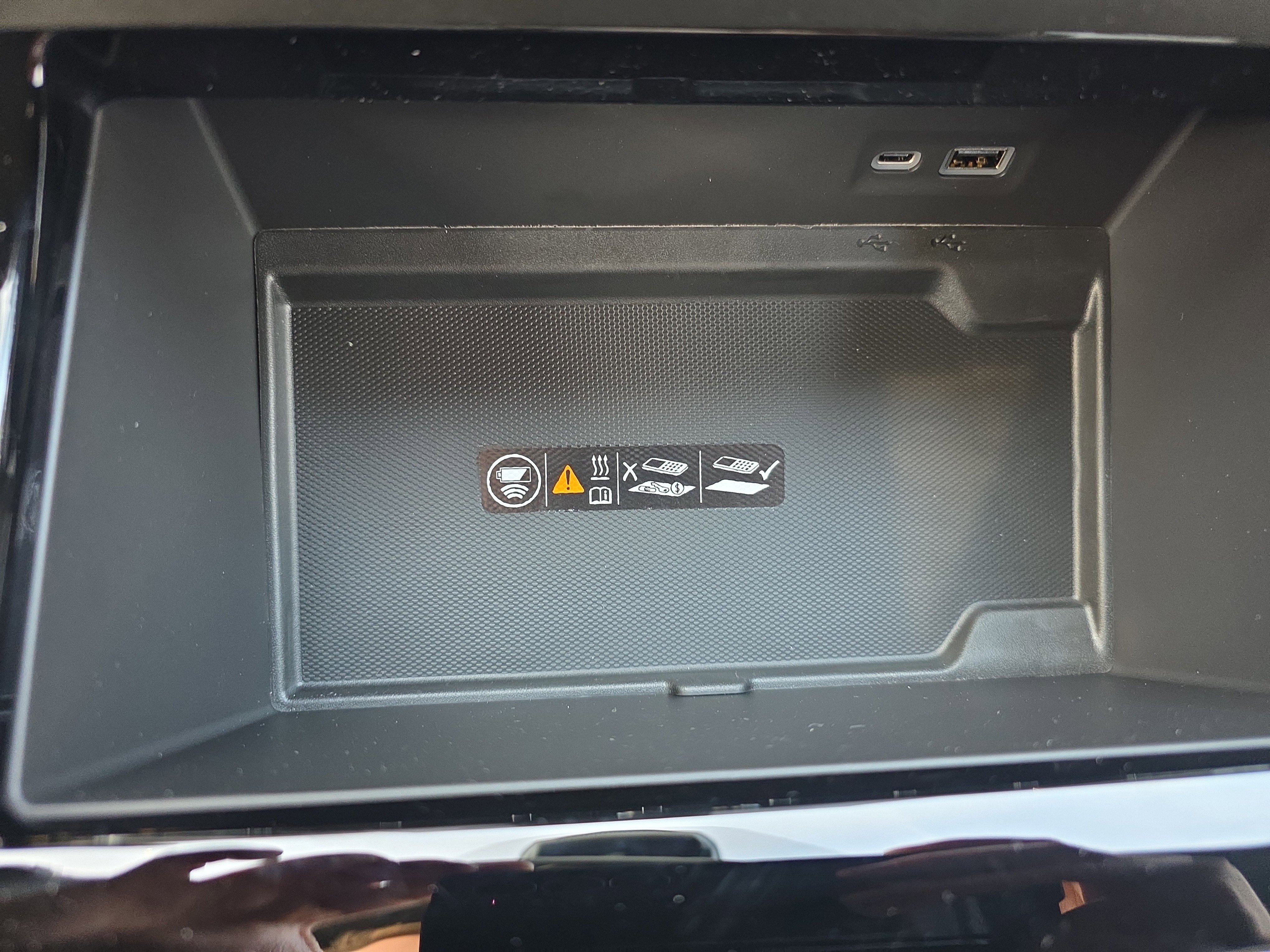 New 2026 GMC Yukon XL Elevation w/ LPO, Floor Liner Package image 4