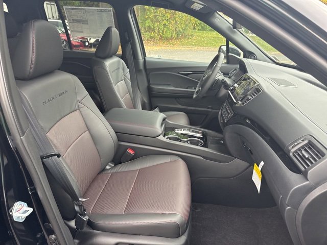 New 2026 Honda Ridgeline Black Edition image 12
