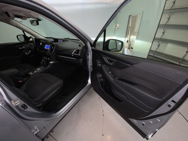 Used 2020 Subaru Forester Premium AWD/4WD image 24
