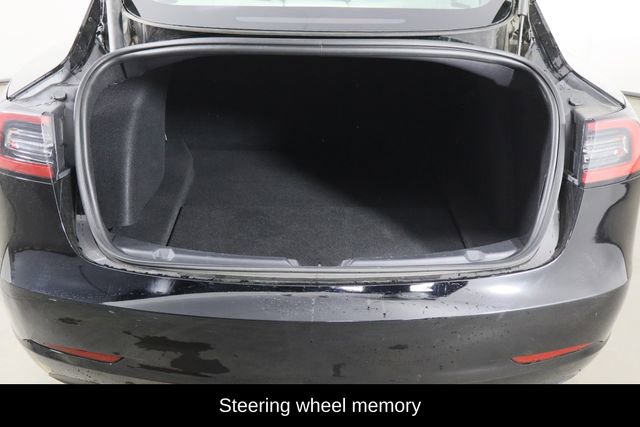 Used 2023 Tesla Model 3 Standard Range image 10