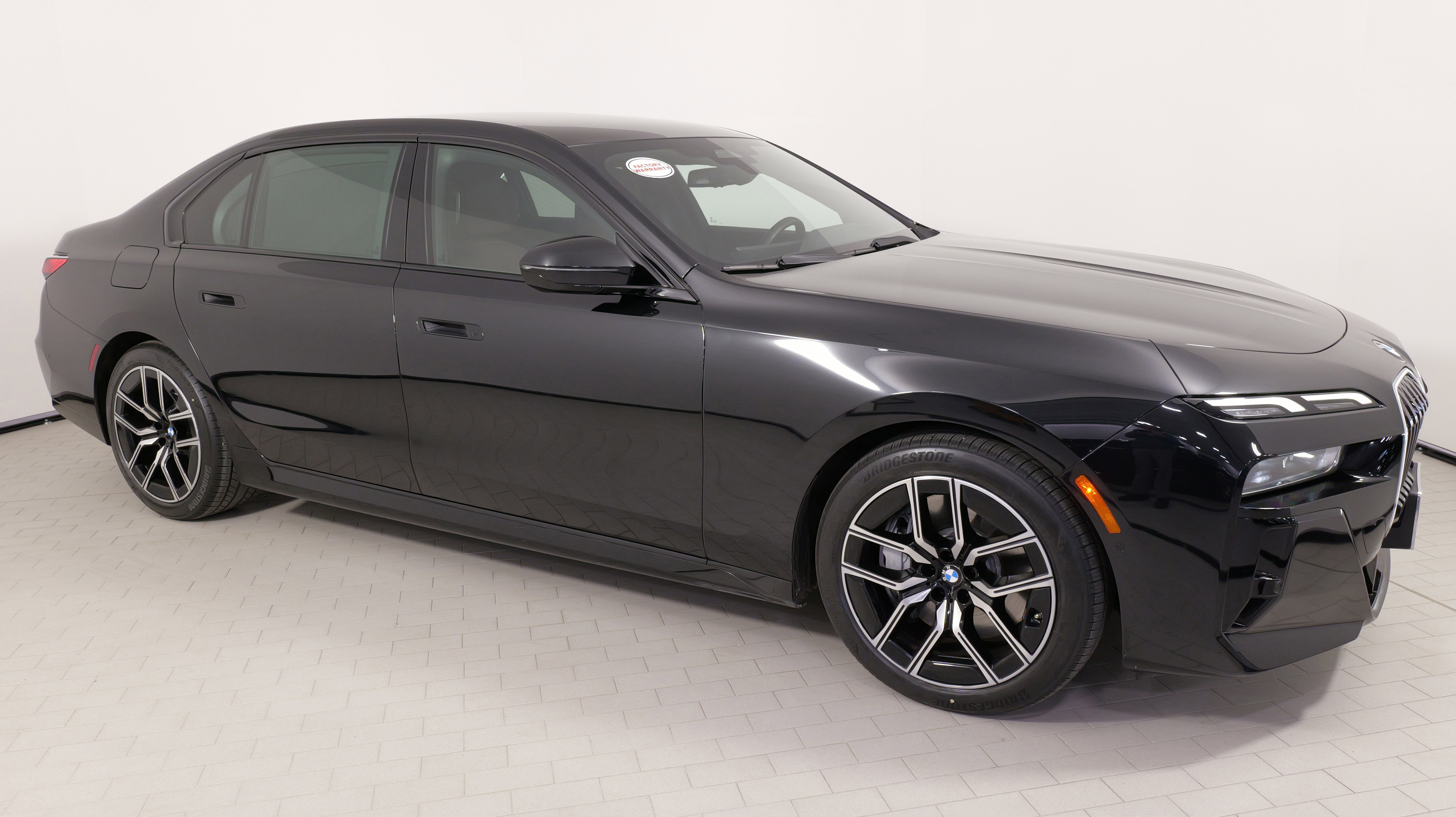Used 2023 BMW 760i xDrive image 6