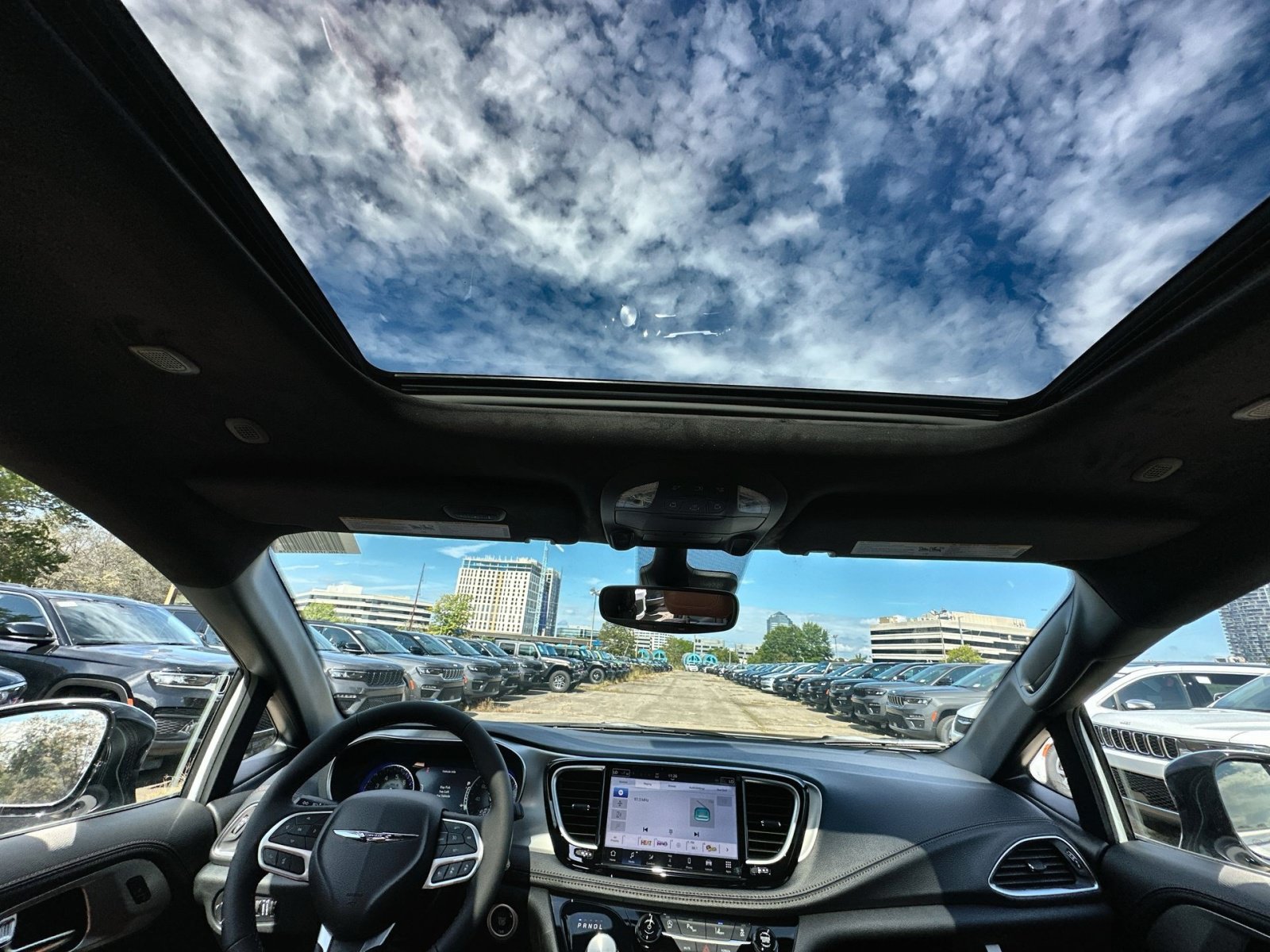 New 2026 Chrysler Pacifica Pinnacle FWD image 24