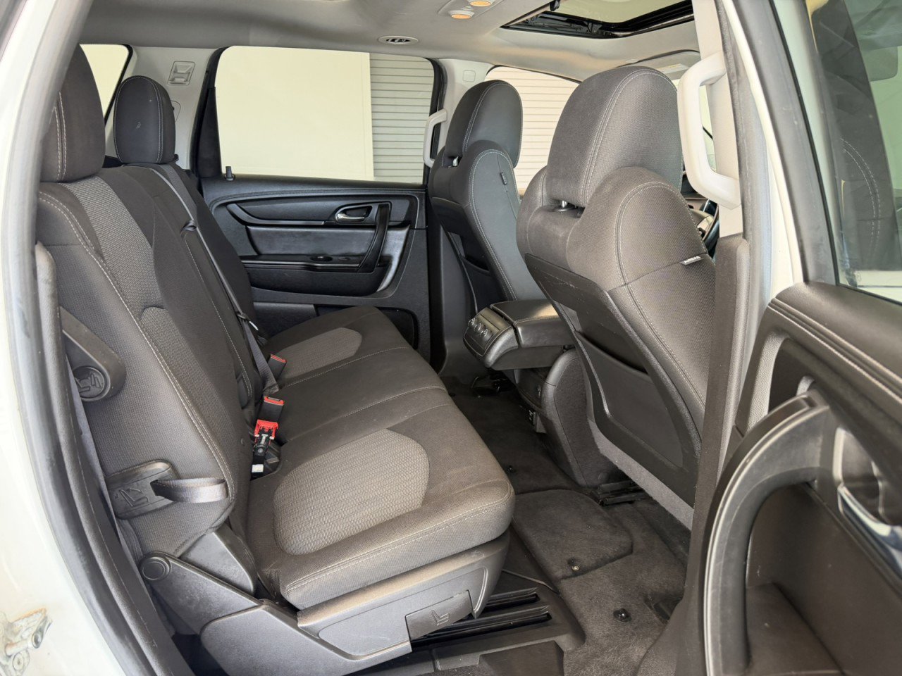 Used 2015 Chevrolet Traverse LT image 38