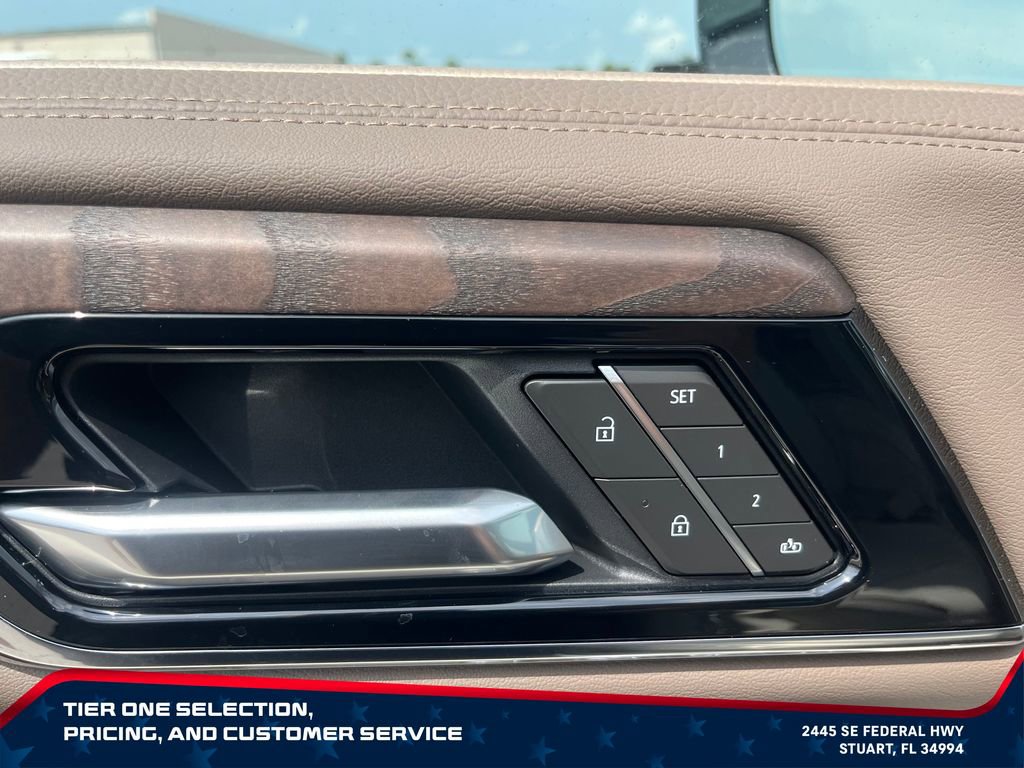New 2026 GMC Yukon XL Denali w/ Denali Reserve Package AWD/4WD image 12