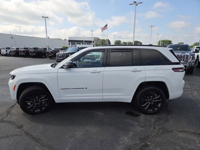 Used 2026 Jeep Grand Cherokee Limited AWD/4WD image 22