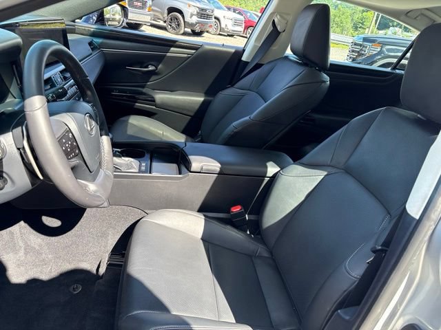Used 2024 Lexus ES 300h w/ Premium Package FWD image 9