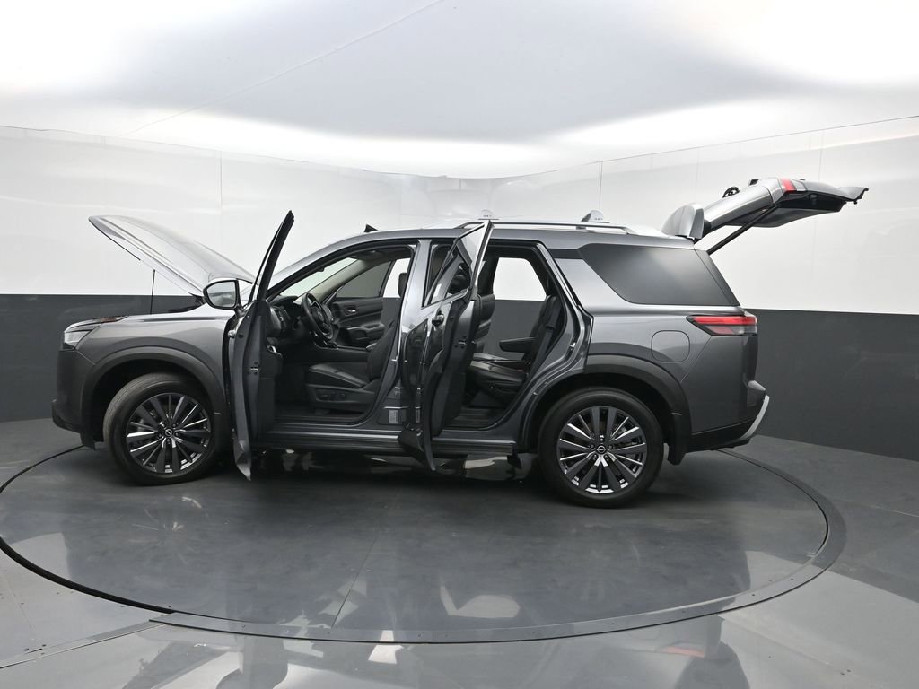Used 2024 Nissan Pathfinder SL w/ SL Premium Package FWD image 40