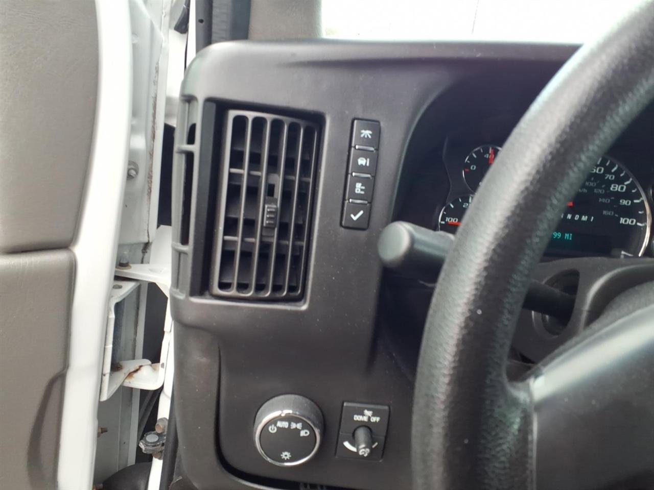 Used 2015 GMC Savana 2500 RWD image 29