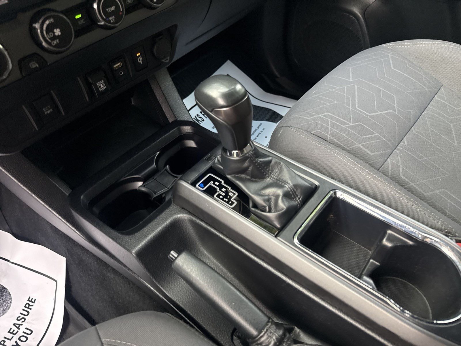 Used 2019 Toyota Tacoma TRD Sport AWD/4WD image 19