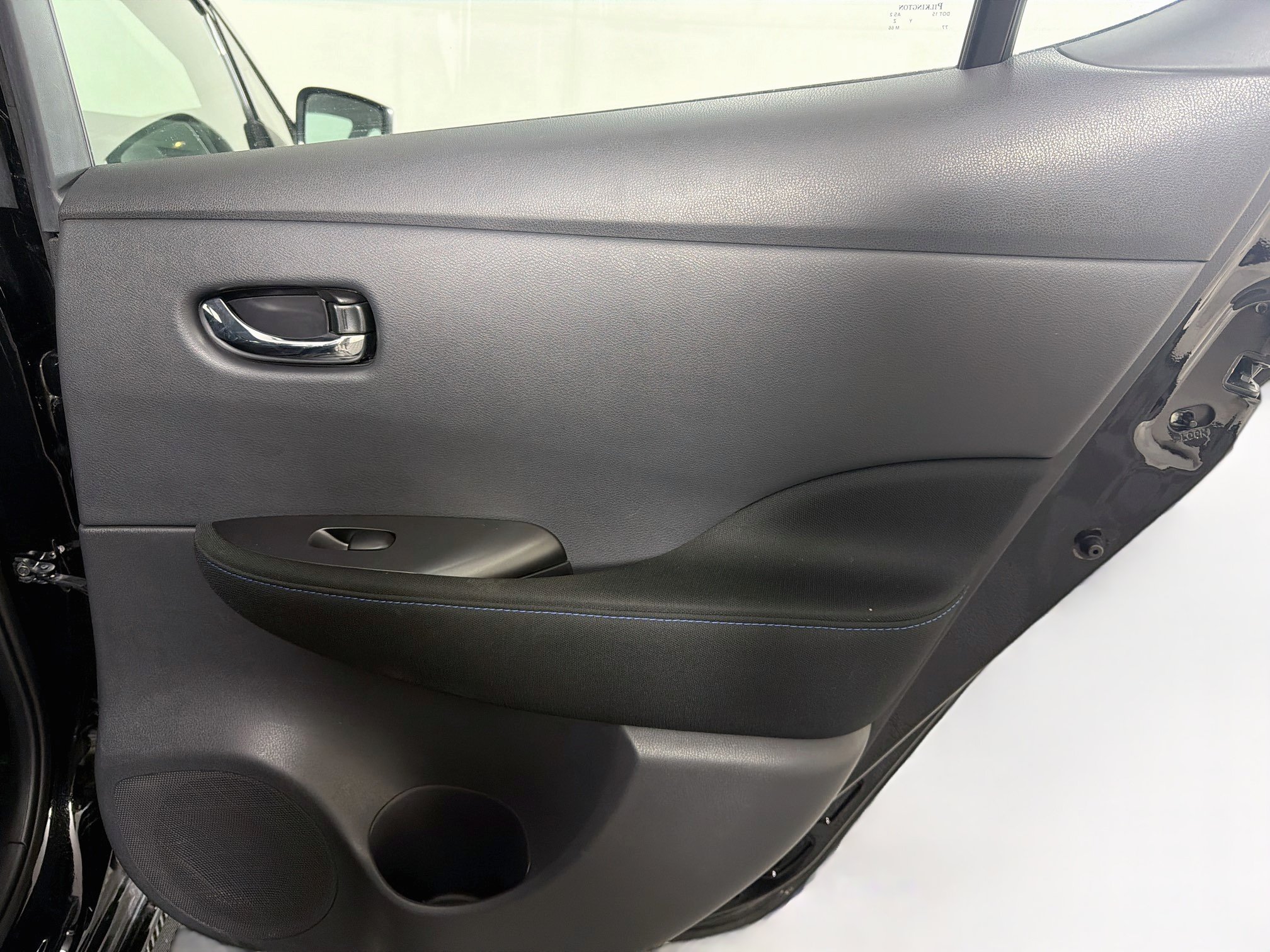 Used 2024 Nissan Leaf S FWD image 27