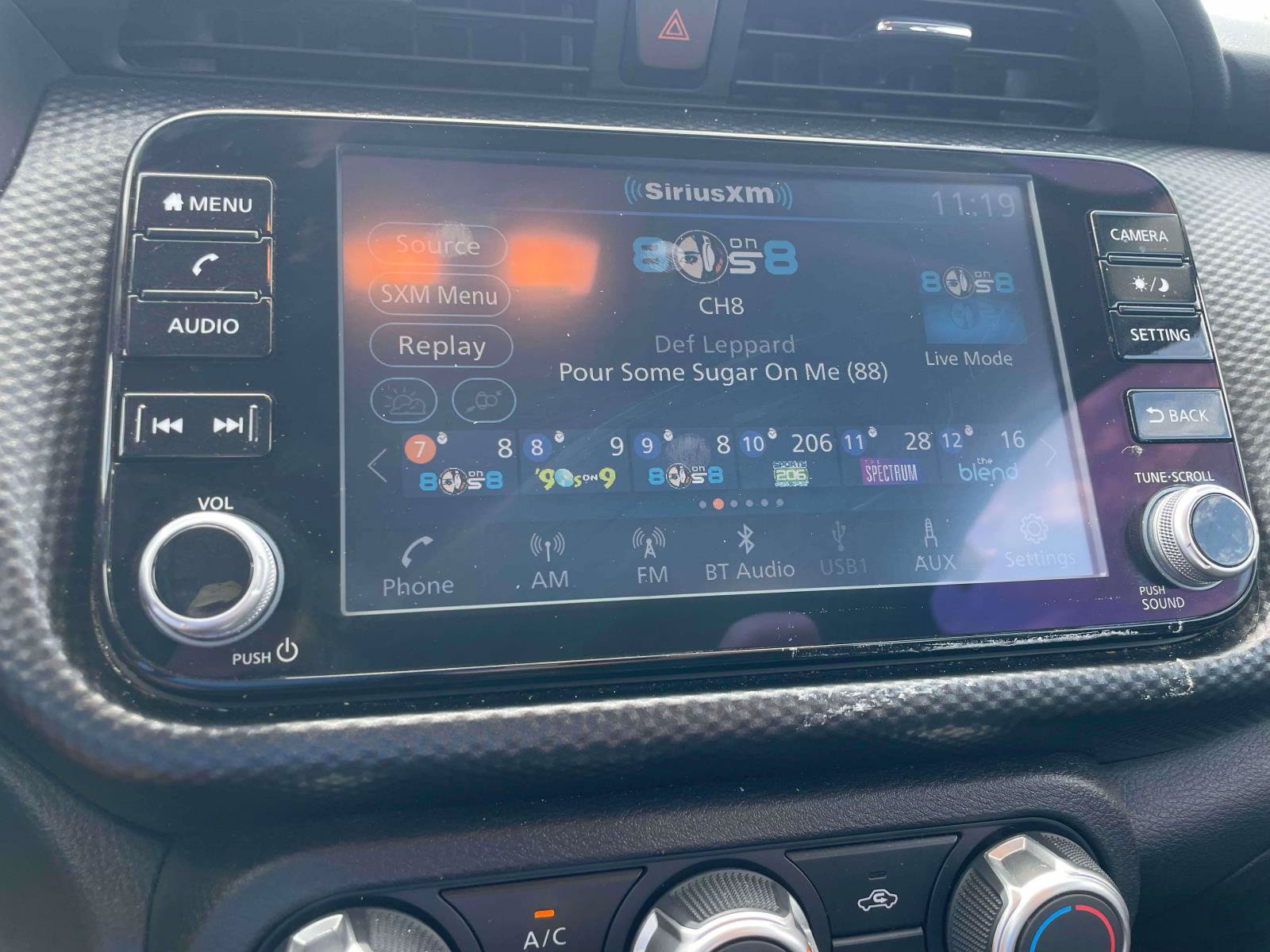 Used 2023 Nissan Kicks SV w/ Interior Electronics Package FWD image 18