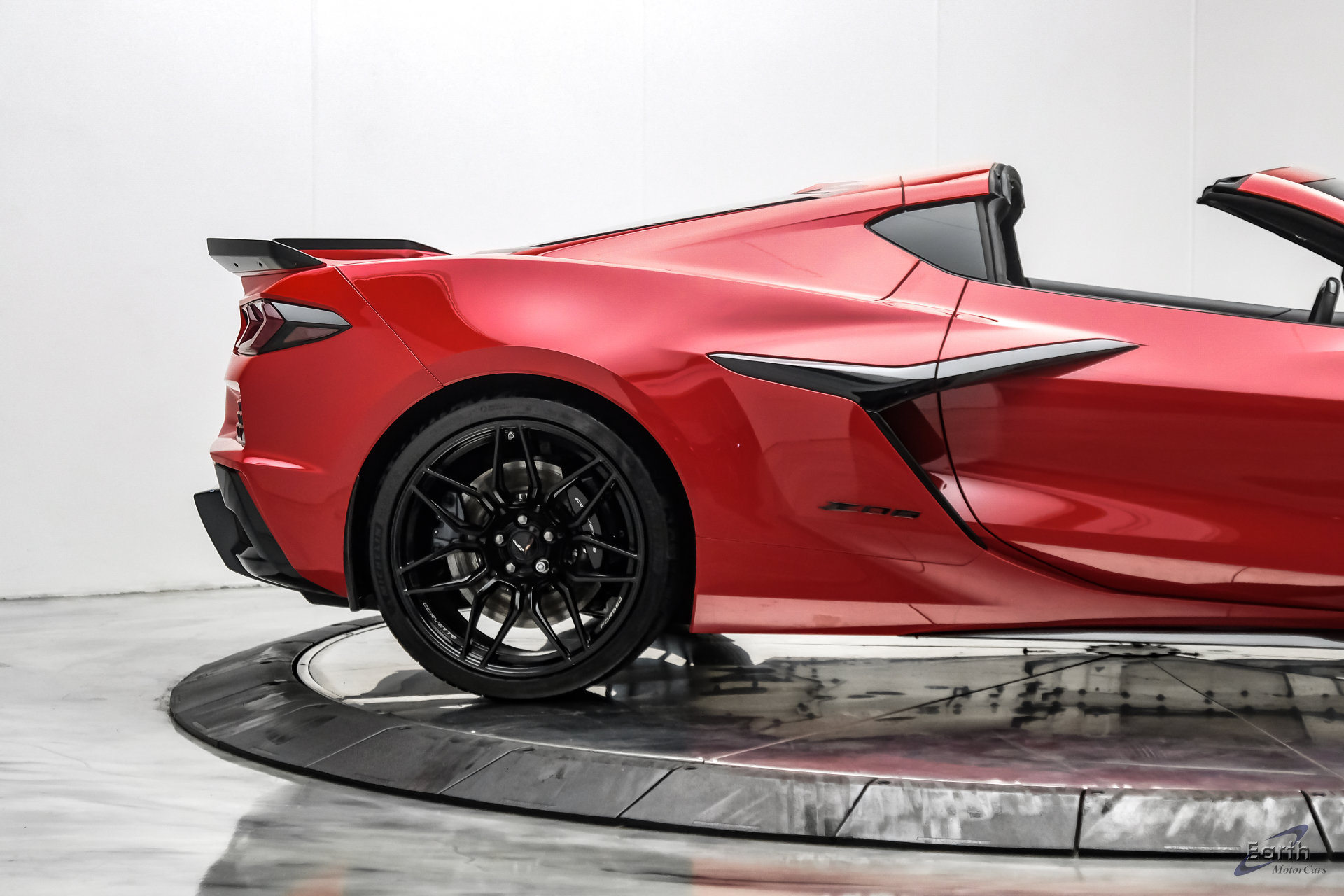 Used 2024 Chevrolet Corvette Z06 RWD image 29
