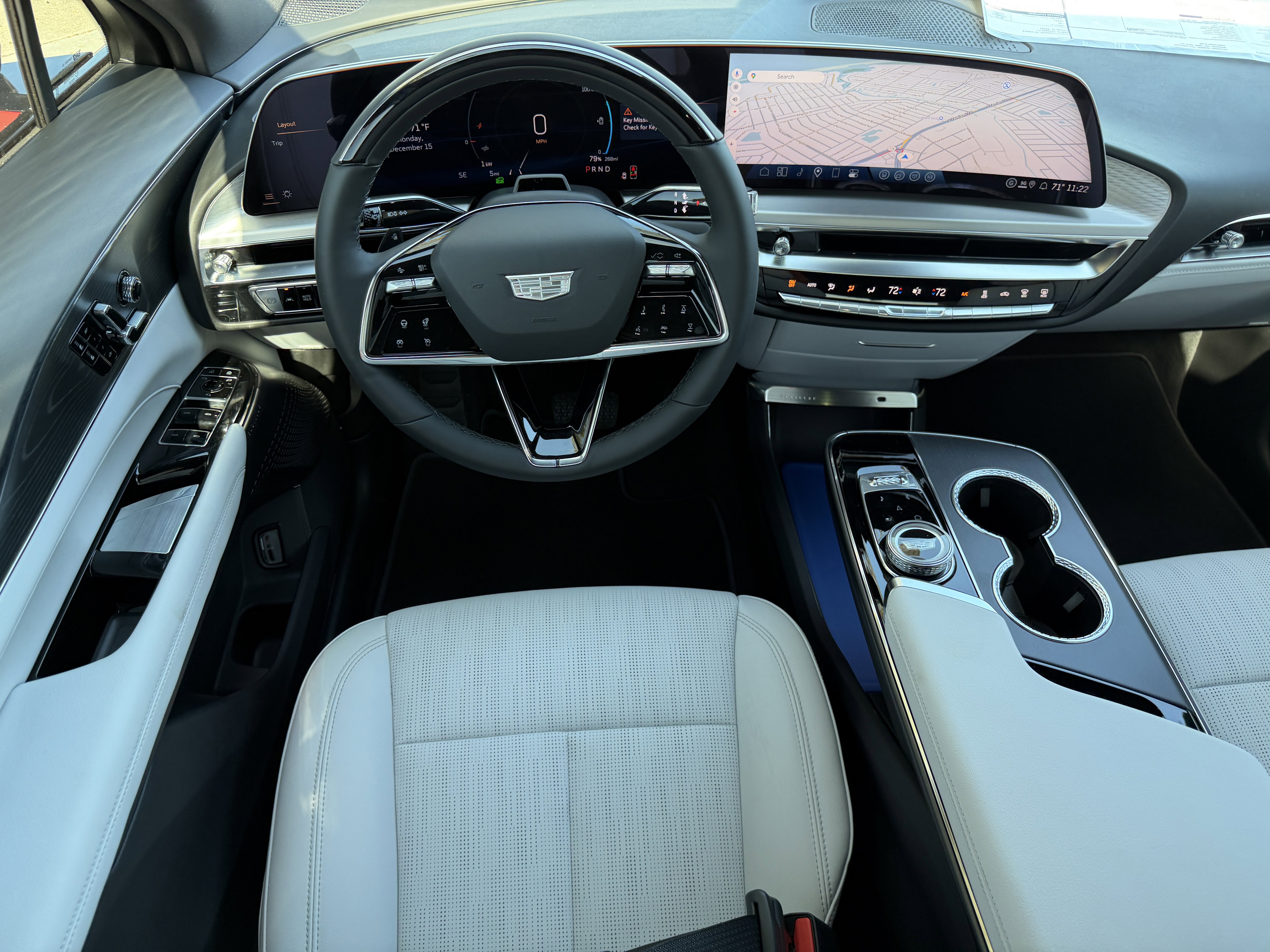 New 2026 Cadillac Lyriq Luxury image 14