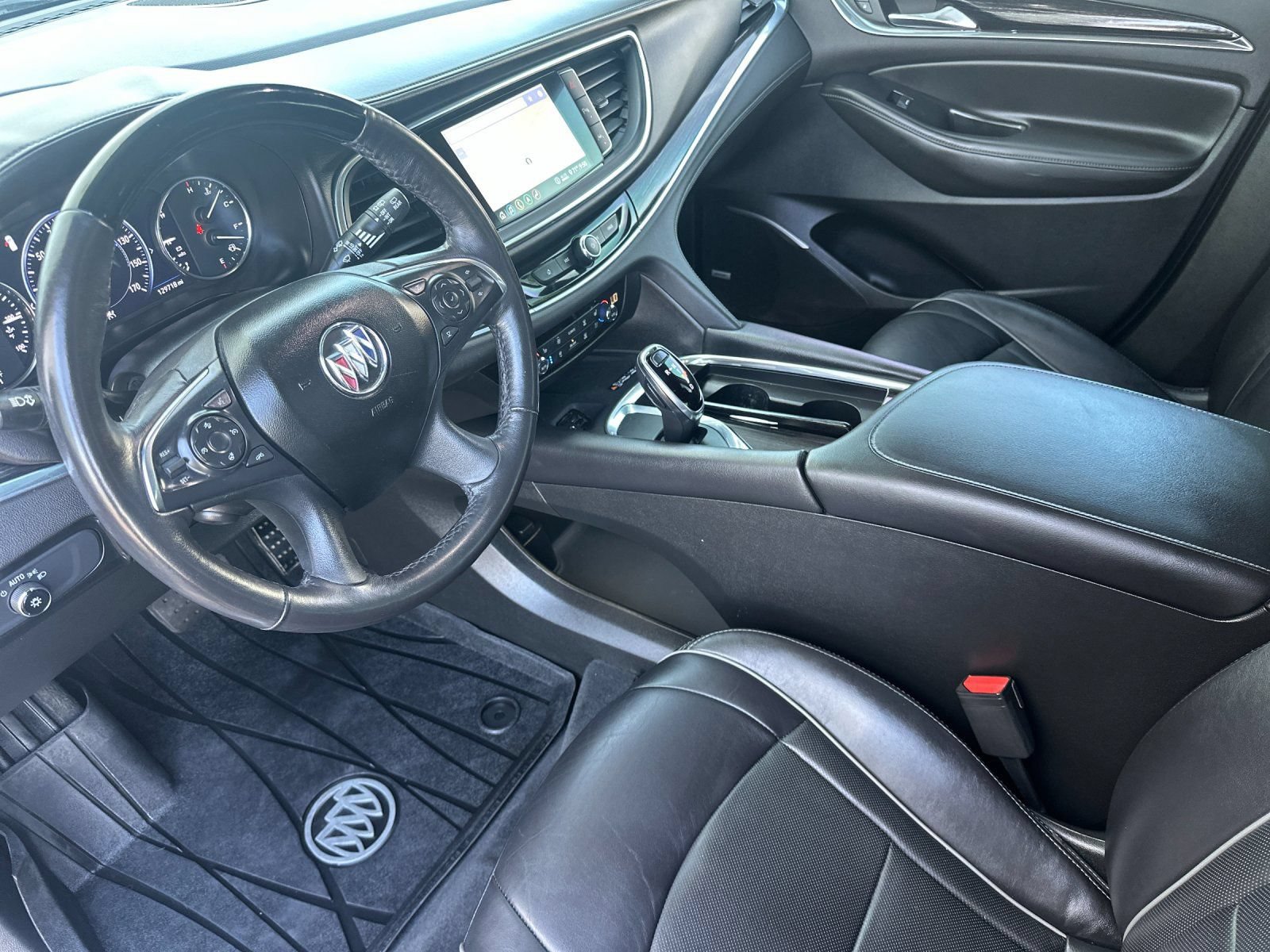 Used 2021 Buick Enclave Avenir w/ Avenir Technology Package AWD/4WD image 9