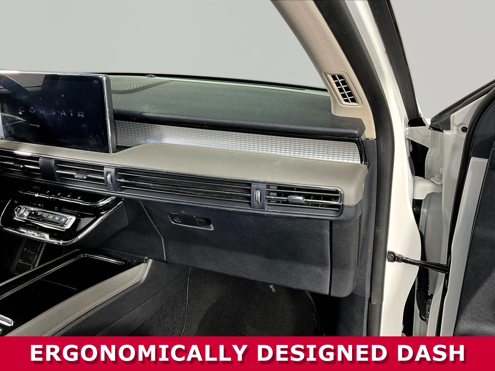 Used 2024 Lincoln Corsair FWD image 26