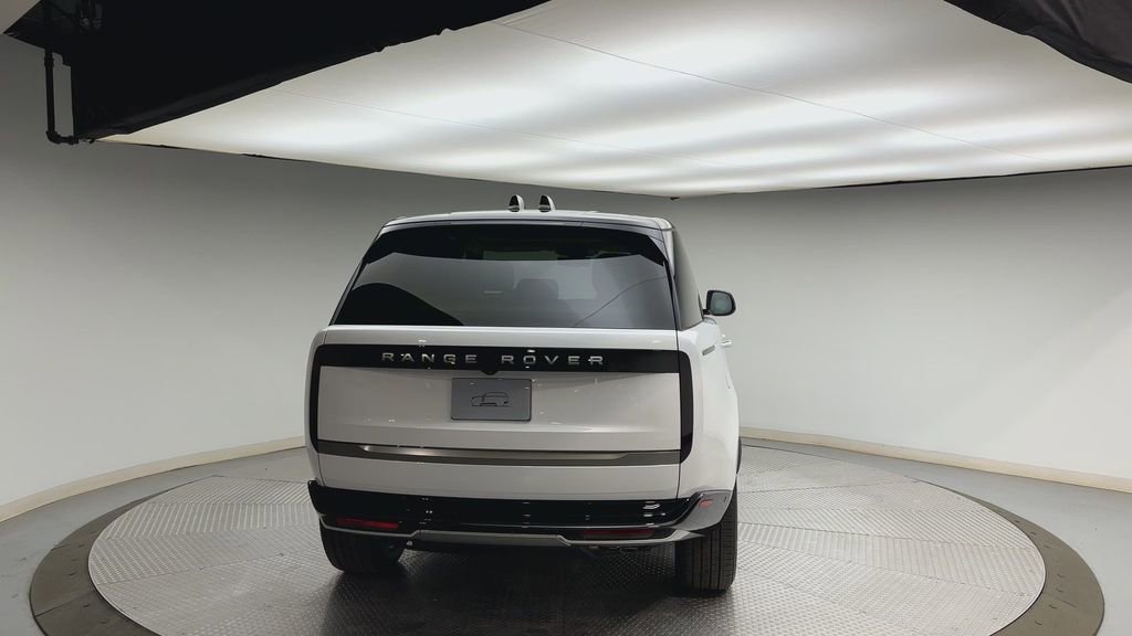 New 2026 Land Rover Range Rover SE image 3