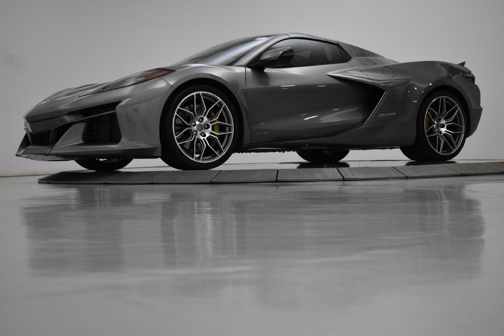 Used 2024 Chevrolet Corvette Z06 RWD image 26