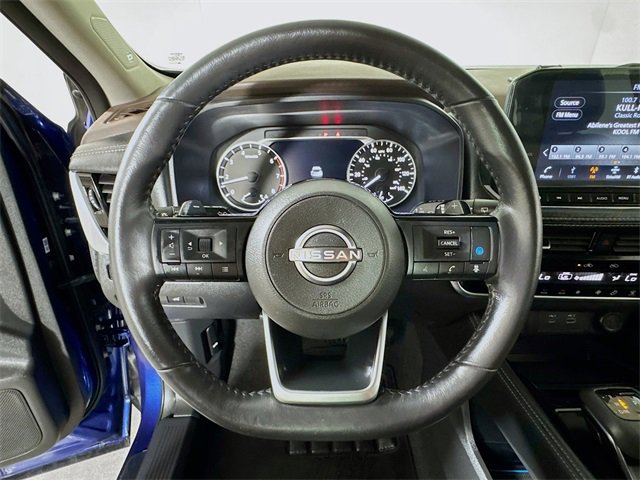 Used 2022 Nissan Rogue SL w/ SL Premium Package image 9