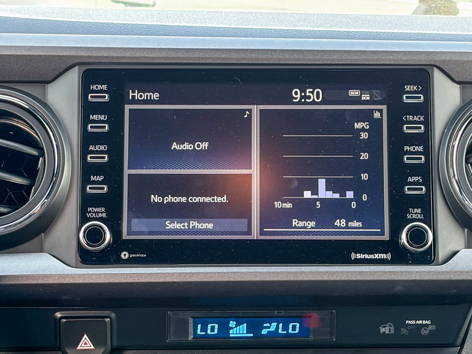 Used 2021 Toyota Tacoma TRD Sport w/ Technology Package image 13