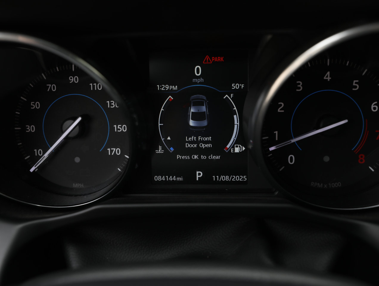 Used 2017 Jaguar XF Premium image 23