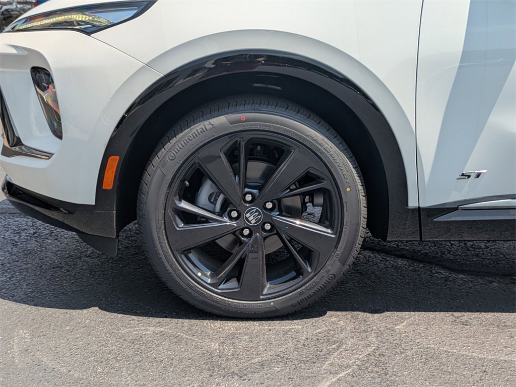 New 2025 Buick Envision Sport Touring image 8