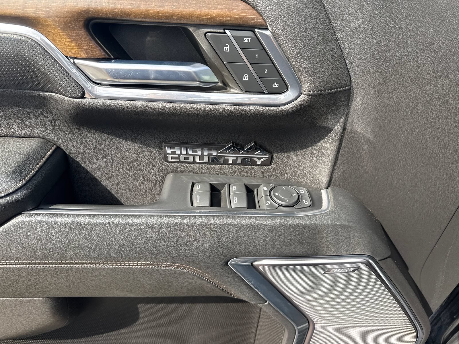 Used 2023 Chevrolet Silverado 1500 High Country w/ Technology Package AWD/4WD image 11