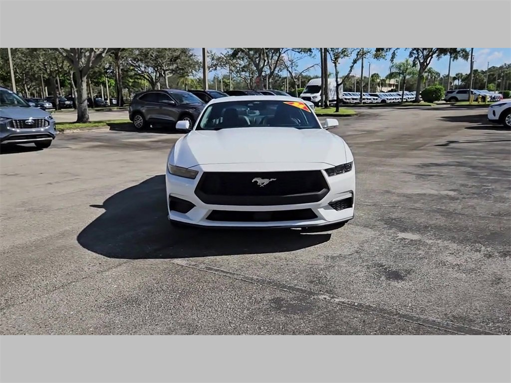 Used 2025 Ford Mustang Coupe image 39