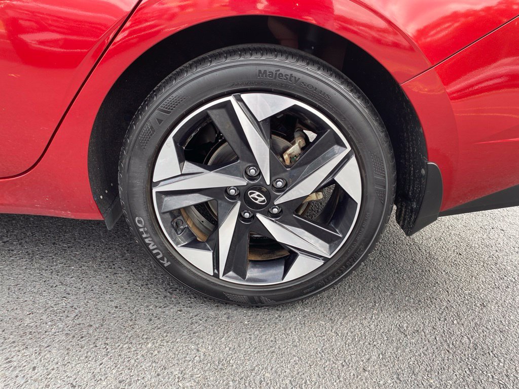 Certified 2023 Hyundai Elantra SEL w/ Convenience Package FWD image 9
