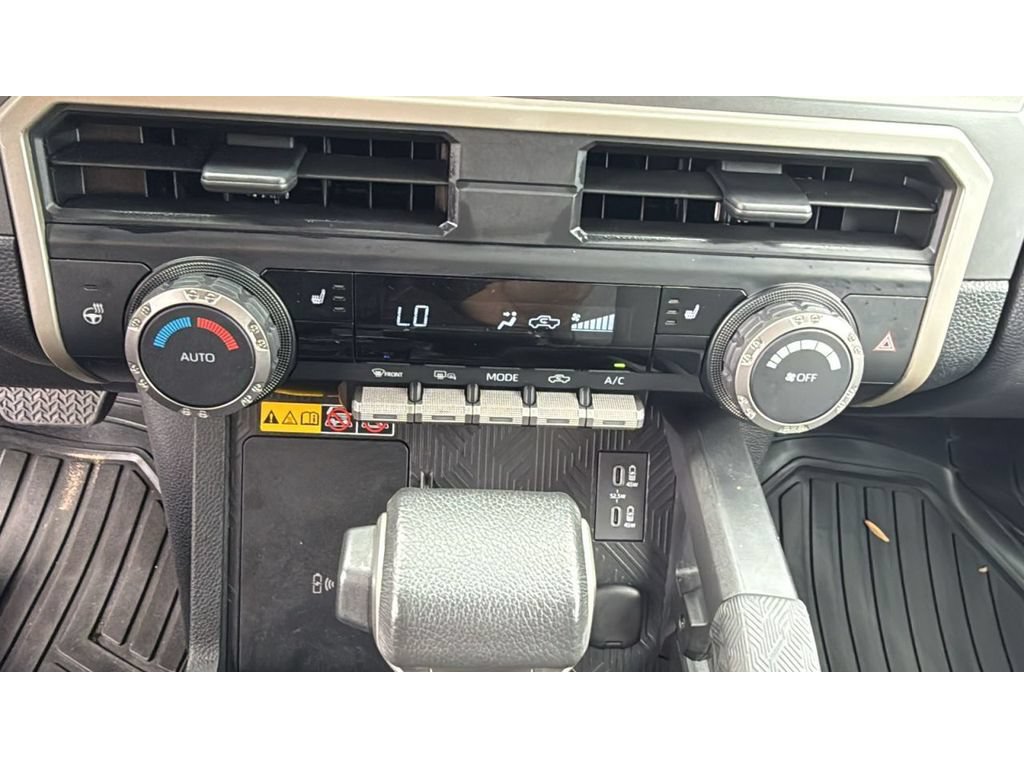 Certified 2024 Toyota Tacoma SR5 AWD/4WD image 22