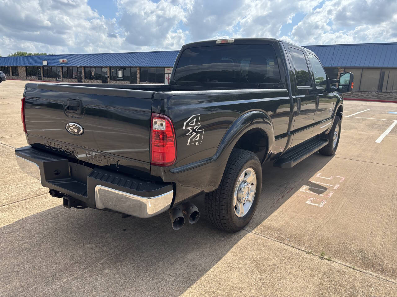 Used 2013 Ford F250 XLT w/ XLT Interior Pkg AWD/4WD image 4