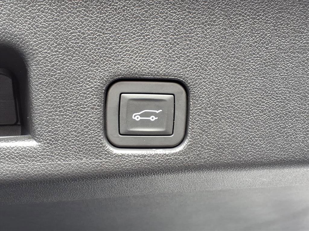 Used 2024 Chevrolet Traverse LT w/ LPO, Floor Liner Package image 22