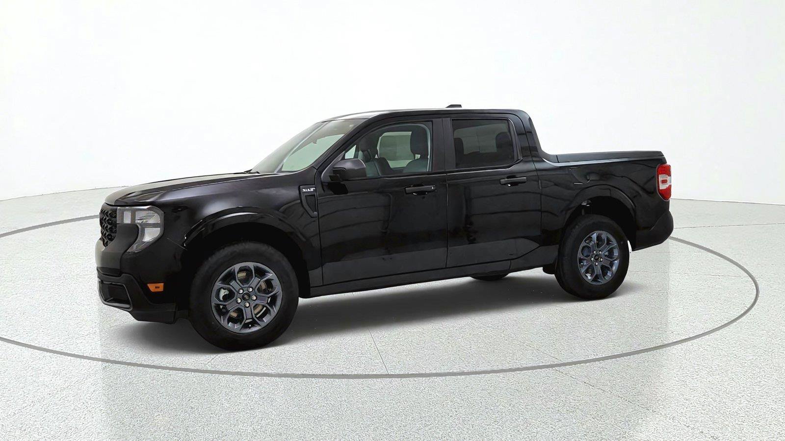 New 2026 Ford Maverick XLT w/ Equipment Group 301A AWD/4WD image 3