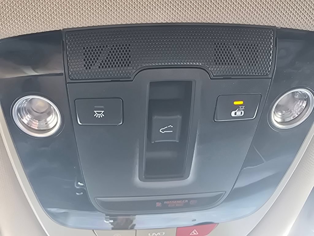 Used 2022 Kia Sorento S w/ Panoramic Sunroof Package FWD image 36