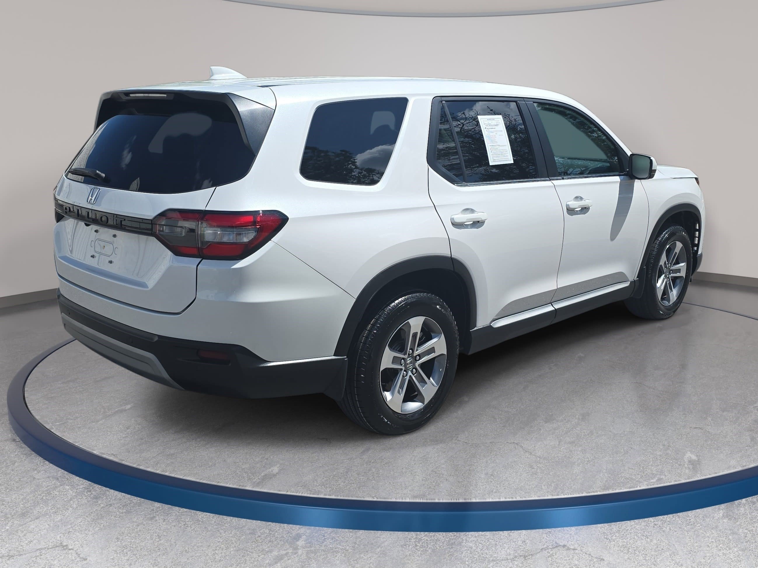 Used 2023 Honda Pilot EX-L image 5