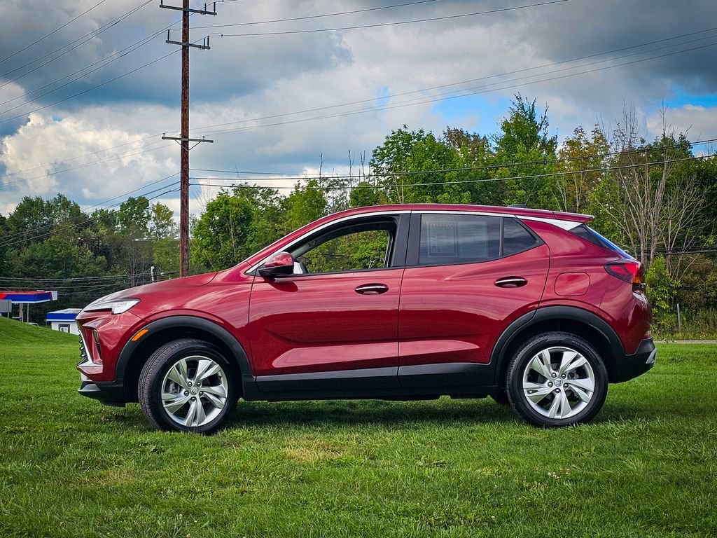 Used 2024 Buick Encore GX Preferred AWD/4WD image 7