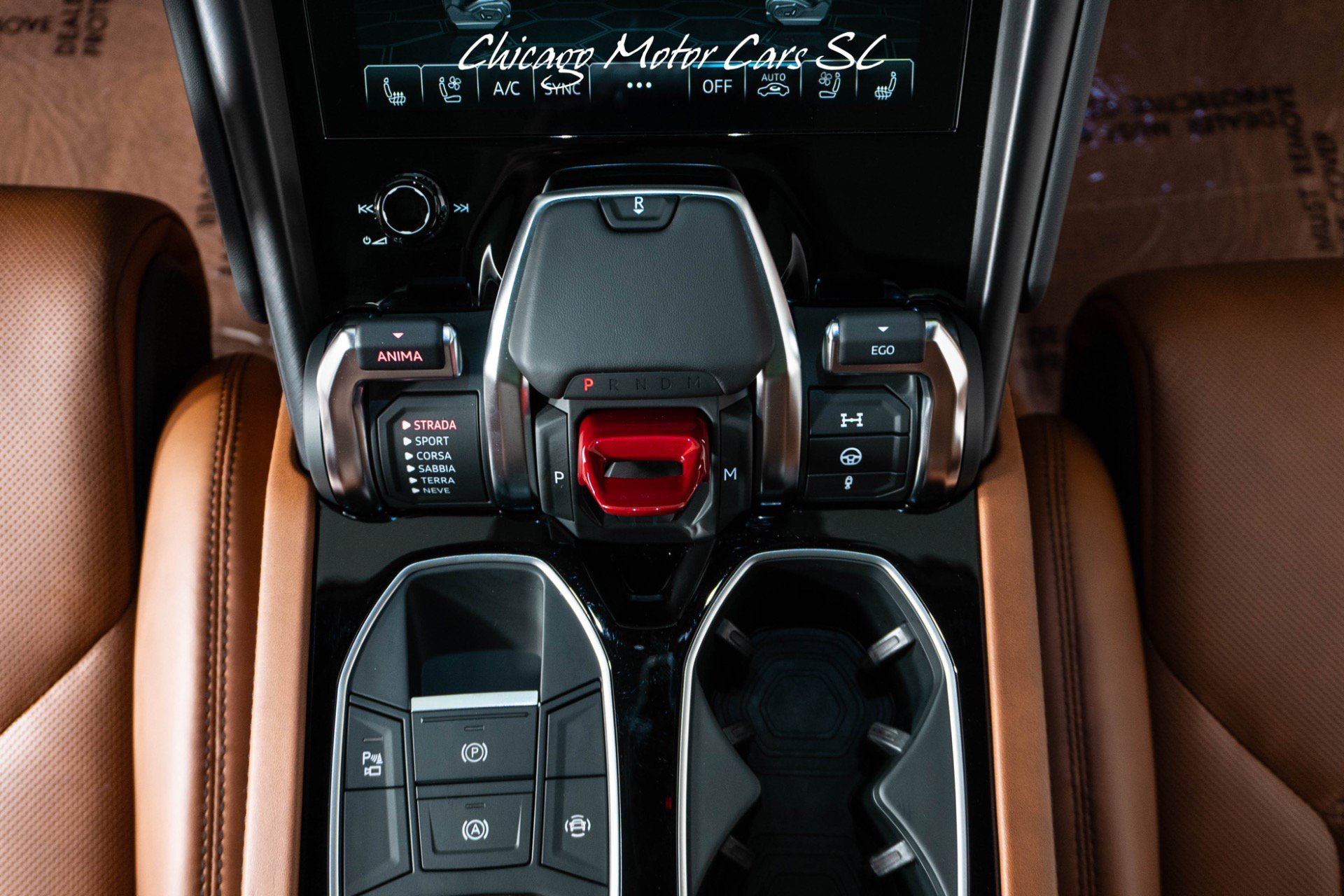 Used 2021 Lamborghini Urus AWD/4WD image 26