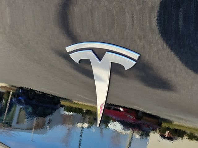Used 2022 Tesla Model Y Performance image 6